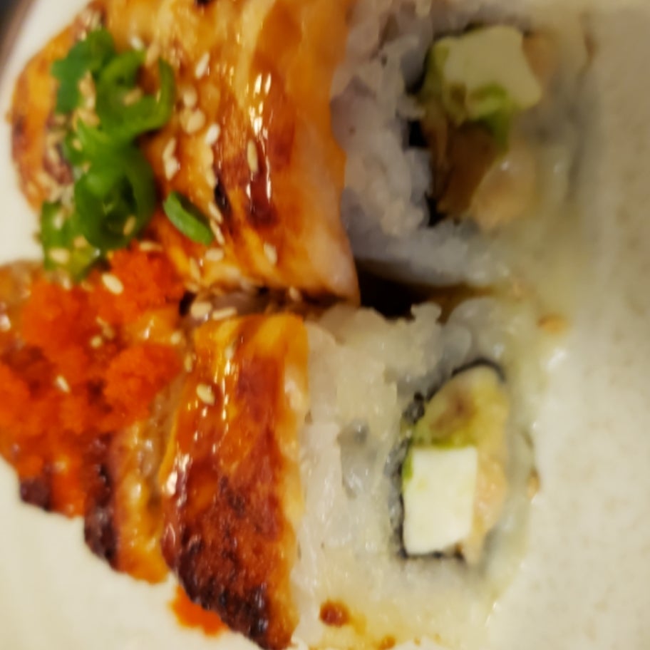 Lion King Roll Seong Sushi Bar JH inc